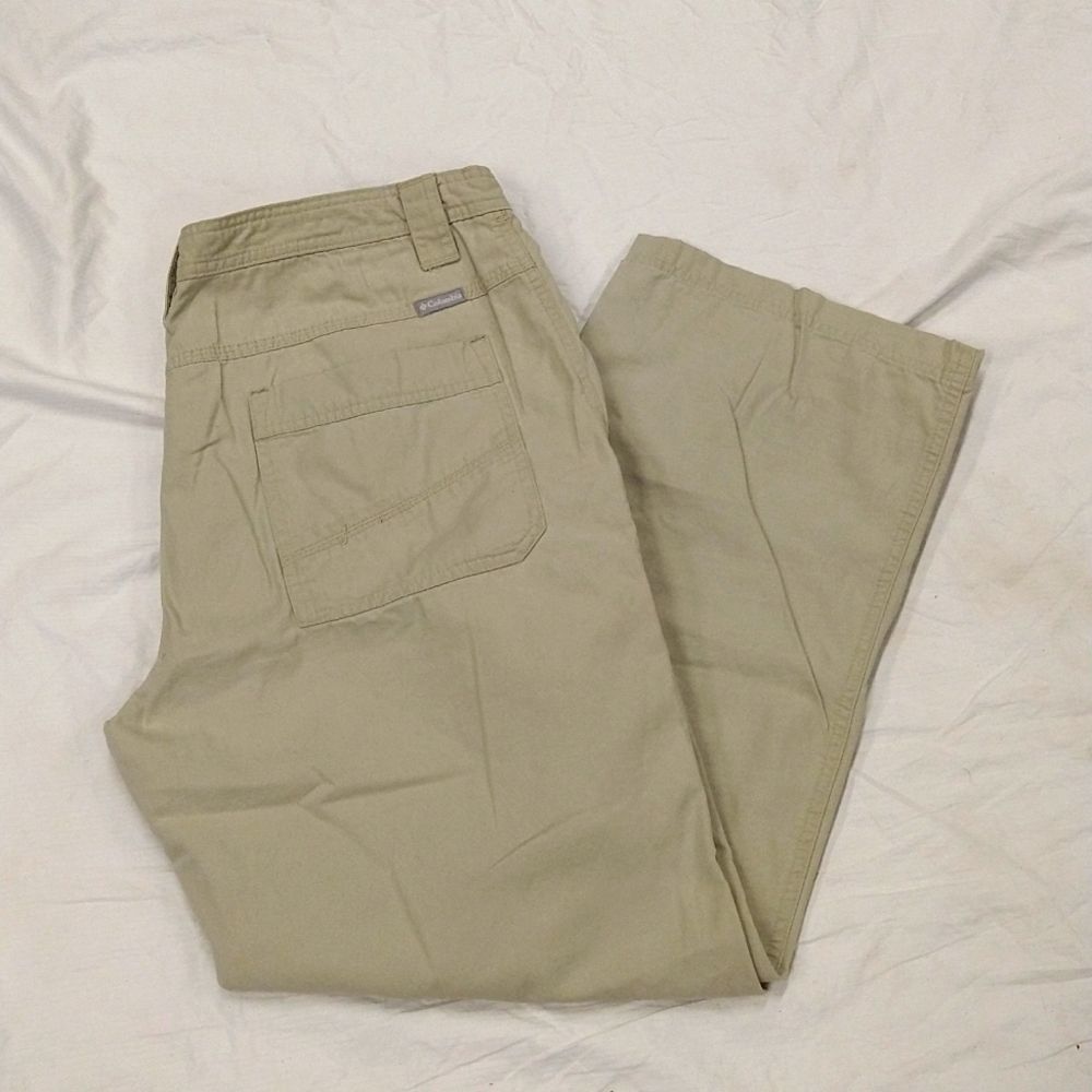 Columbia • 36×30 khaki utility pants